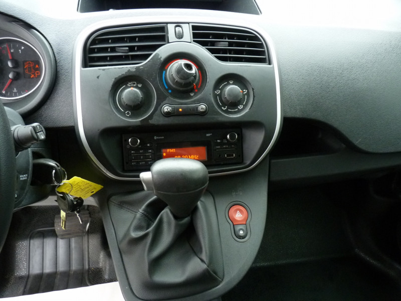 Photo 8 de l'offre de RENAULT KANGOO II EXPRESS 1.5 DCI 90CH CONFORT EDC EURO6 à 10990€ chez Vent d'ouest automobiles