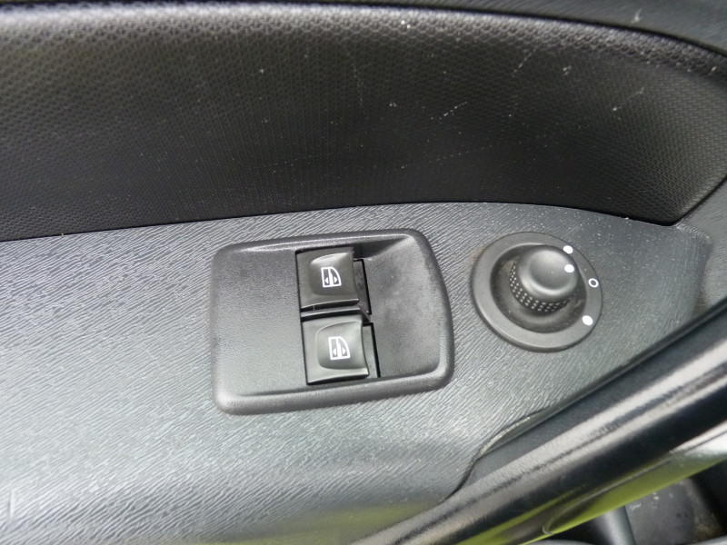 Photo 10 de l'offre de RENAULT KANGOO II EXPRESS 1.5 DCI 90CH CONFORT EDC EURO6 à 10990€ chez Vent d'ouest automobiles