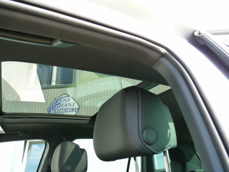 Photo 16 de l'offre de VOLKSWAGEN TIGUAN 1.5 TSI 150CH R-LINE EXCLUSIVE DSG7 à 39490€ chez Vent d'ouest automobiles