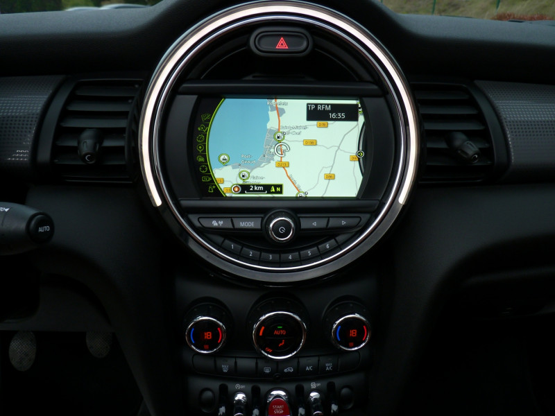 Photo 10 de l'offre de MINI CABRIO COOPER D 116CH CHILI à 16990€ chez Vent d'ouest automobiles