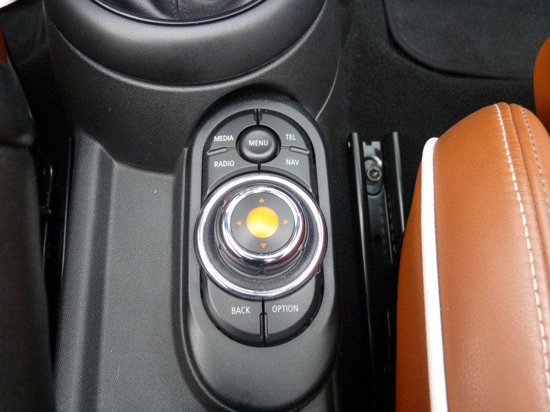 Photo 11 de l'offre de MINI CABRIO COOPER D 116CH CHILI à 16990€ chez Vent d'ouest automobiles