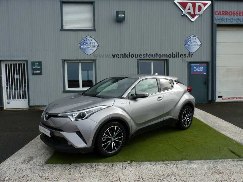 Toyota C-HR 122H DISTINCTIVE 2WD E-CVT RC18 Hybride GRIS CLAIR METAL Occasion à vendre