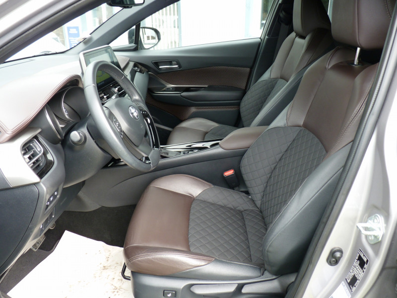 Photo 5 de l'offre de TOYOTA C-HR 122H DISTINCTIVE 2WD E-CVT RC18 à 19990€ chez Vent d'ouest automobiles