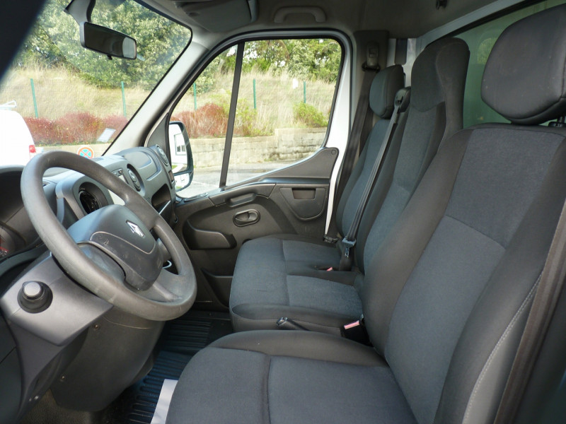 Photo 5 de l'offre de RENAULT MASTER III GRD VOL F3500 L3 2.3 DCI 170CH ENERGY 20M3 CONFORT EURO6 à 18990€ chez Vent d'ouest automobiles