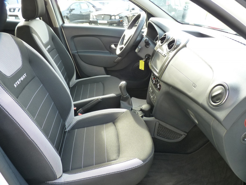 Photo 5 de l'offre de DACIA SANDERO 1.5 DCI 90CH STEPWAY à 13490€ chez Vent d'ouest automobiles