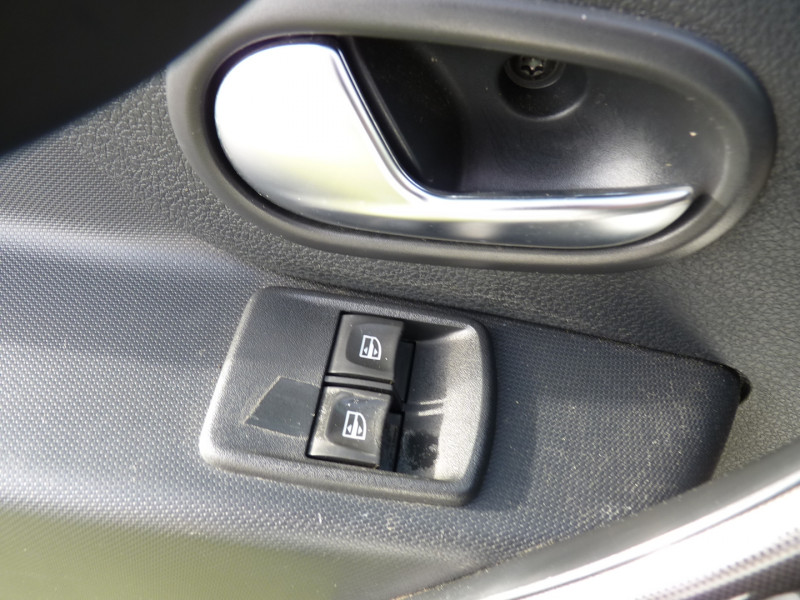 Photo 13 de l'offre de DACIA SANDERO 1.5 DCI 90CH STEPWAY à 13490€ chez Vent d'ouest automobiles