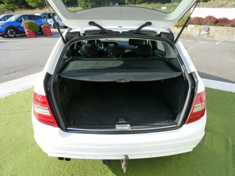 Photo 13 de l'offre de MERCEDES-BENZ CLASSE C BREAK 180 CDI CLASSIC 7G-TRONIC + à 12990€ chez Vent d'ouest automobiles