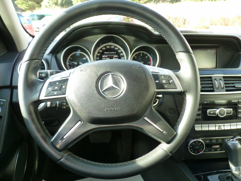 Photo 7 de l'offre de MERCEDES-BENZ CLASSE C BREAK 180 CDI CLASSIC 7G-TRONIC + à 12990€ chez Vent d'ouest automobiles