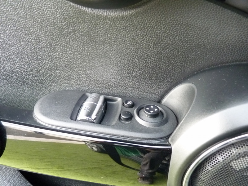 Photo 13 de l'offre de MINI MINI COOPER 136CH EDITION 60 YEARS BVA7 109G à 18990€ chez Vent d'ouest automobiles