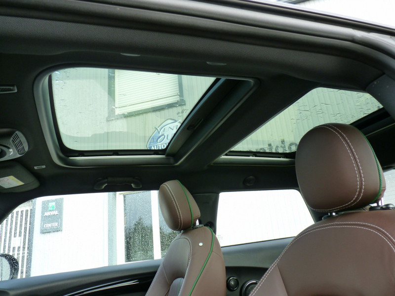 Photo 14 de l'offre de MINI MINI COOPER 136CH EDITION 60 YEARS BVA7 109G à 18990€ chez Vent d'ouest automobiles