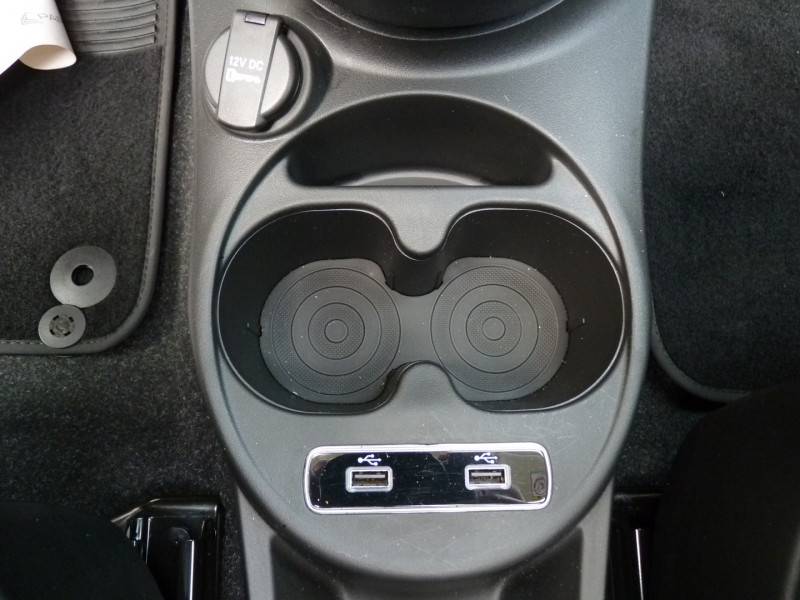 Photo 12 de l'offre de FIAT 500C 1.0 70CH BSG S&S à 14990€ chez Vent d'ouest automobiles