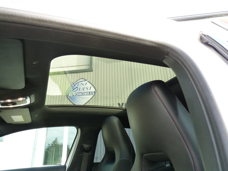 Photo 14 de l'offre de MERCEDES-BENZ CLASSE A 180 136CH AMG LINE 7G-DCT à 21990€ chez Vent d'ouest automobiles