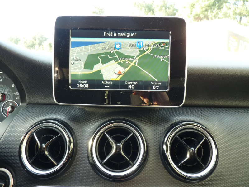 Photo 9 de l'offre de MERCEDES-BENZ CLASSE A 180 D BUSINESS à 14990€ chez Vent d'ouest automobiles