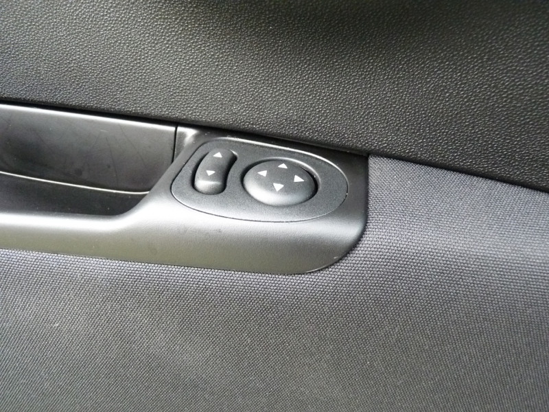 Photo 13 de l'offre de FIAT 500C 1.0 70CH BSG S&S à 14990€ chez Vent d'ouest automobiles