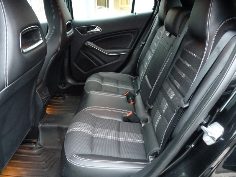Photo 6 de l'offre de MERCEDES-BENZ GLA 200 D 136CH SENSATION 7G-DCT EURO6C à 22990€ chez Vent d'ouest automobiles