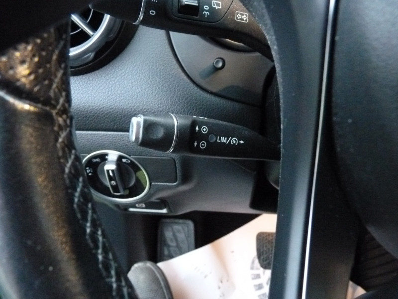 Photo 11 de l'offre de MERCEDES-BENZ GLA 200 D 136CH SENSATION 7G-DCT EURO6C à 22990€ chez Vent d'ouest automobiles