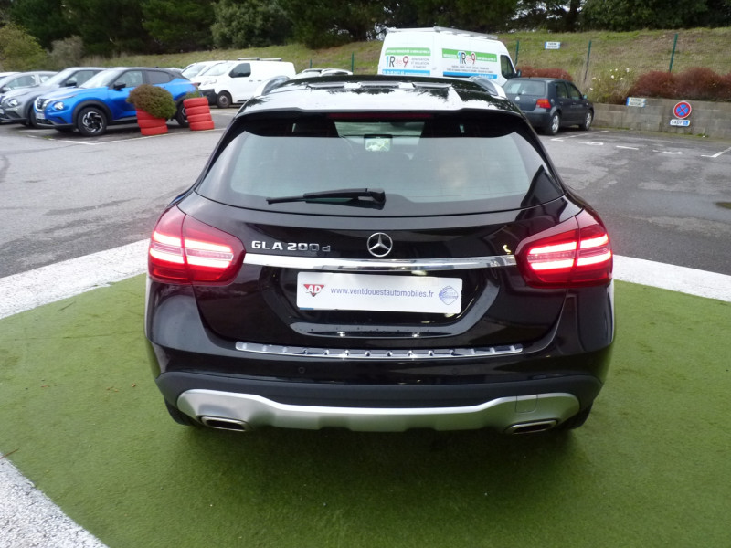 Photo 14 de l'offre de MERCEDES-BENZ GLA 200 D 136CH SENSATION 7G-DCT EURO6C à 22990€ chez Vent d'ouest automobiles