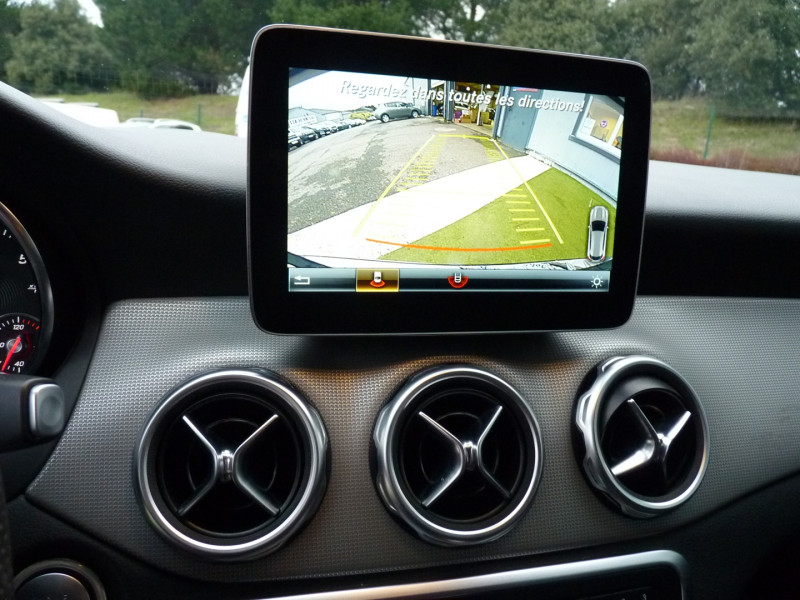 Photo 12 de l'offre de MERCEDES-BENZ GLA 200 D 136CH SENSATION 7G-DCT EURO6C à 22990€ chez Vent d'ouest automobiles