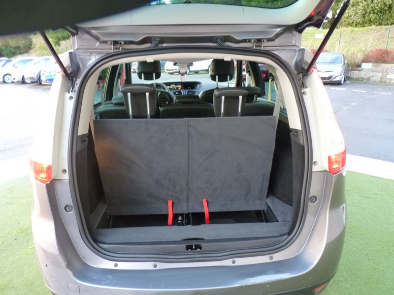 Photo 15 de l'offre de RENAULT GRAND SCENIC III 1.6 DCI 130CH ENERGY BOSE EURO6 7 PLACES 2015 à 13990€ chez Vent d'ouest automobiles