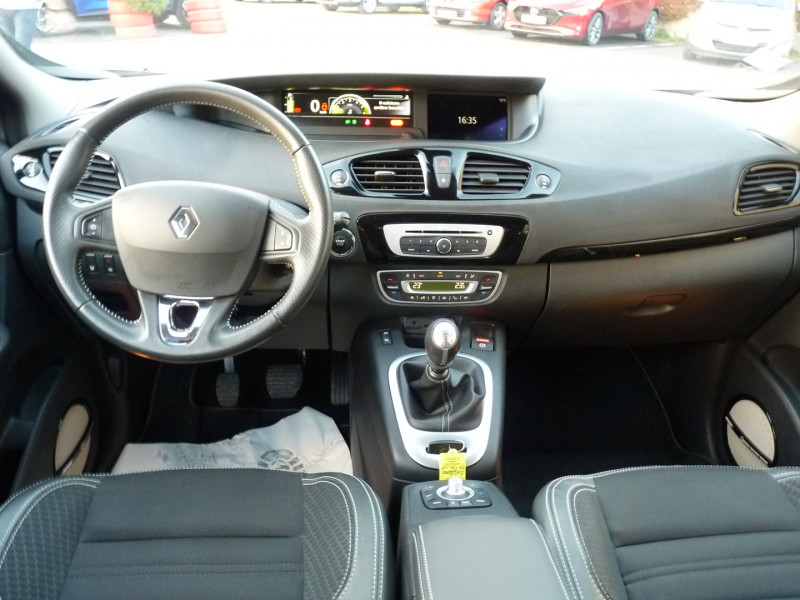 Photo 7 de l'offre de RENAULT GRAND SCENIC III 1.6 DCI 130CH ENERGY BOSE EURO6 7 PLACES 2015 à 13990€ chez Vent d'ouest automobiles