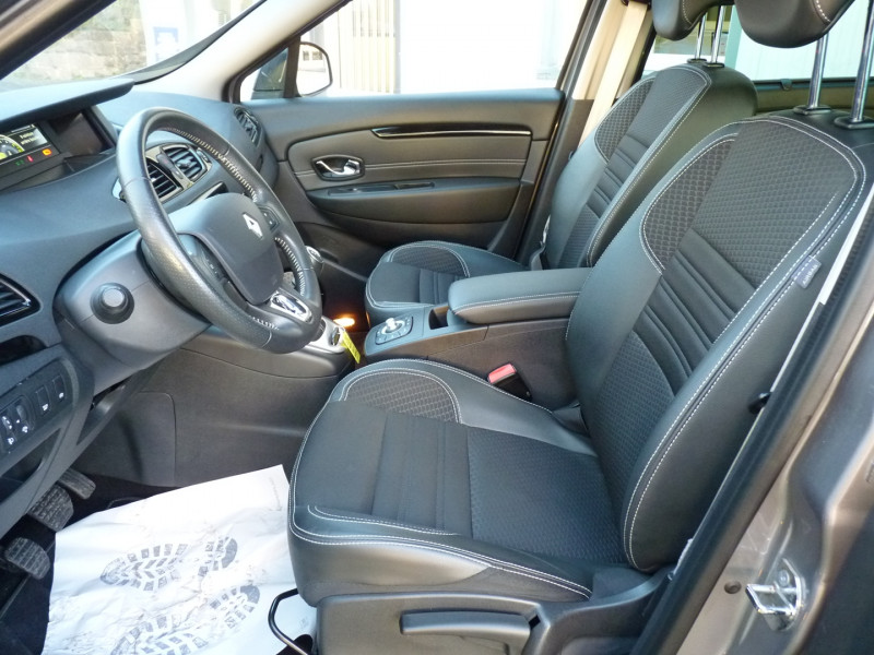 Photo 5 de l'offre de RENAULT GRAND SCENIC III 1.6 DCI 130CH ENERGY BOSE EURO6 7 PLACES 2015 à 13990€ chez Vent d'ouest automobiles