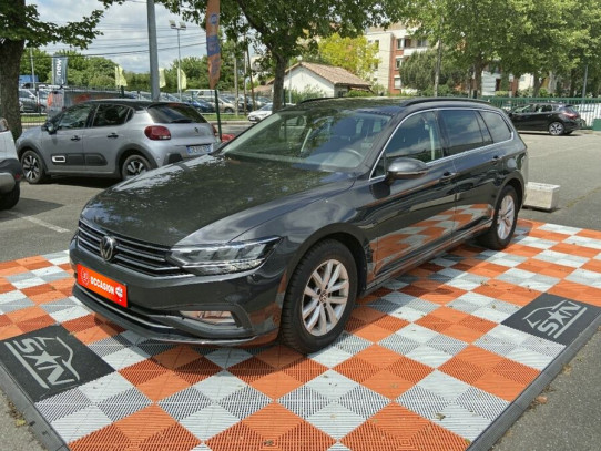 Acheter VOLKSWAGEN Passat SW VIII 2.0 TDI 150 DSG BUSINESS GPS chez SN Diffusion