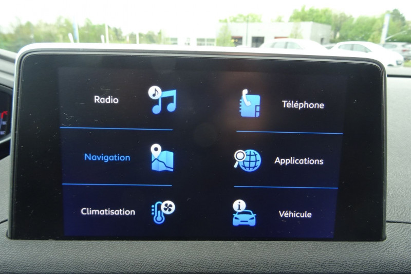 Photo 11 de l'offre de PEUGEOT 3008 1.5 BLUEHDI 130CH E6.C ALLURE S&S 6CV à 14990€ chez Mézière Automobiles