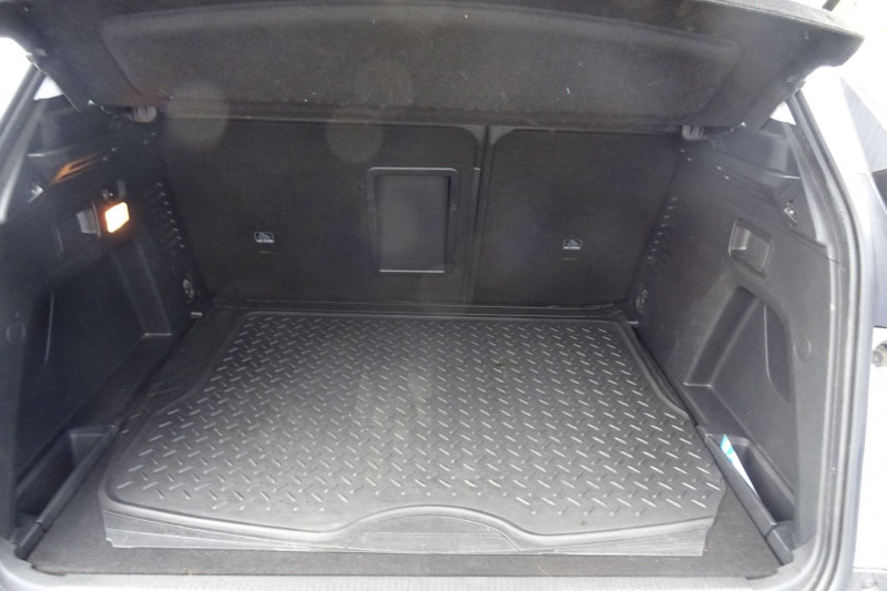 Photo 5 de l'offre de PEUGEOT 3008 1.5 BLUEHDI 130CH E6.C ALLURE S&S 6CV à 14990€ chez Mézière Automobiles