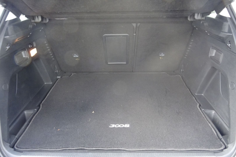 Photo 5 de l'offre de PEUGEOT 3008 1.2 PURETECH 130CH ALLURE S&S EAT8 109G à 19990€ chez Mézière Automobiles