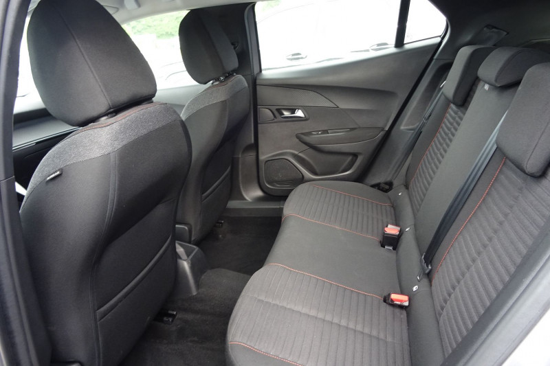 Photo 6 de l'offre de PEUGEOT 2008 1.2 PURETECH 130CH S&S ACTIVE BUSINESS à 18990€ chez Mézière Automobiles