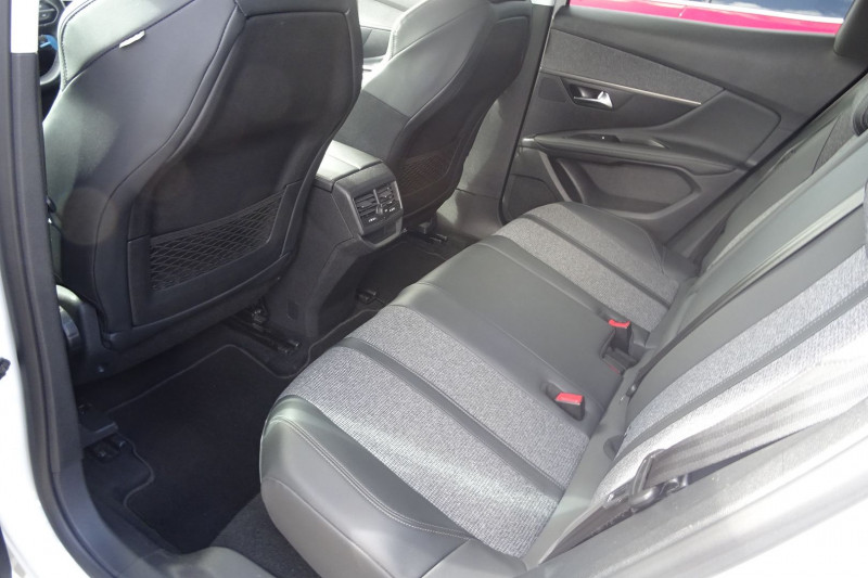 Photo 6 de l'offre de PEUGEOT 3008 1.2 PURETECH 130CH ALLURE S&S EAT8 109G à 19990€ chez Mézière Automobiles
