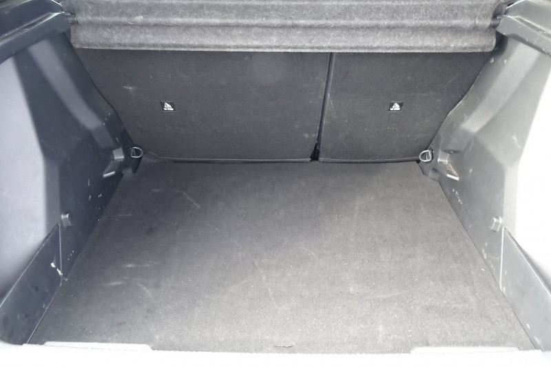 Photo 5 de l'offre de PEUGEOT 2008 1.2 PURETECH 130CH S&S ACTIVE BUSINESS à 18990€ chez Mézière Automobiles