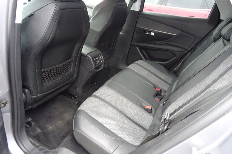 Photo 6 de l'offre de PEUGEOT 3008 1.5 BLUEHDI 130CH E6.C ALLURE S&S 6CV à 14990€ chez Mézière Automobiles