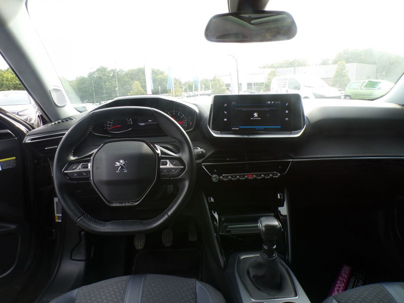 Photo 8 de l'offre de PEUGEOT 2008 1.2 PURETECH 100CH S&S ALLURE à 18990€ chez Mézière Automobiles