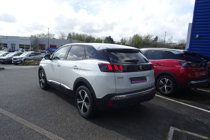 Photo 4 de l'offre de PEUGEOT 3008 1.2 PURETECH 130CH ALLURE S&S EAT8 109G à 19990€ chez Mézière Automobiles