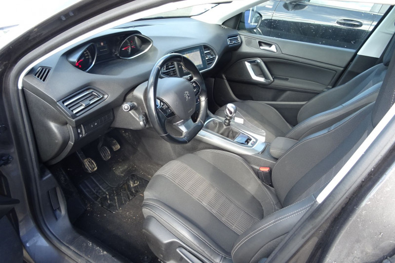 Photo 7 de l'offre de PEUGEOT 308 SW 1.5 BLUEHDI 130CH S&S ALLURE à 12990€ chez Mézière Automobiles