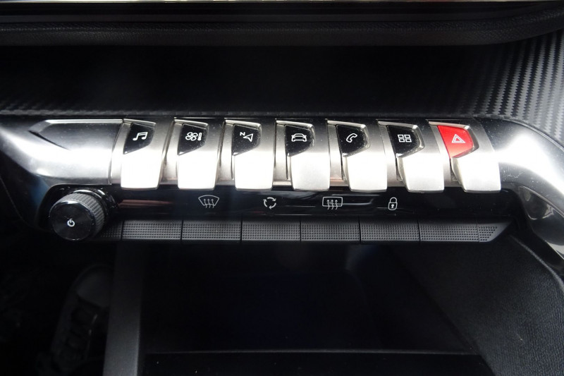 Photo 12 de l'offre de PEUGEOT 3008 1.6 BLUEHDI 120CH ACTIVE BUSINESS S&S BASSE CONSOMMATION à 15990€ chez Mézière Automobiles