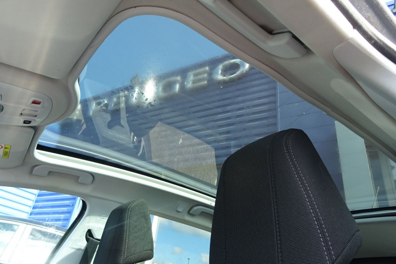 Photo 9 de l'offre de PEUGEOT 308 SW 1.5 BLUEHDI 130CH S&S ALLURE à 12990€ chez Mézière Automobiles