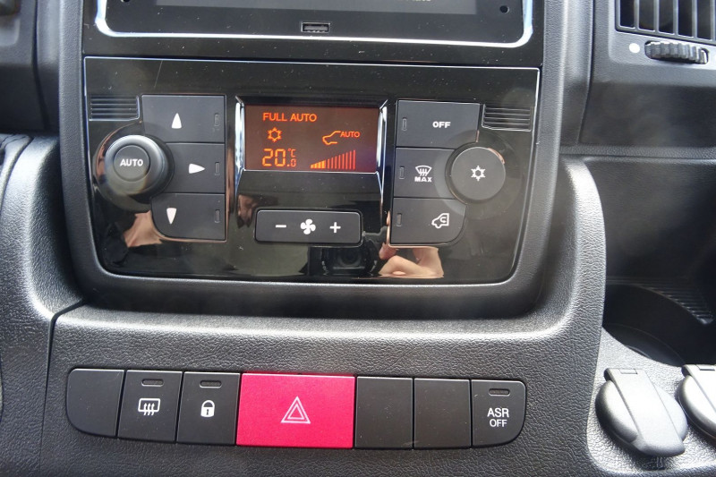 Photo 11 de l'offre de CITROEN JUMPER FG L2H2 3.3 140CH BLUEHDI S&S à 32000€ chez Mézière Automobiles