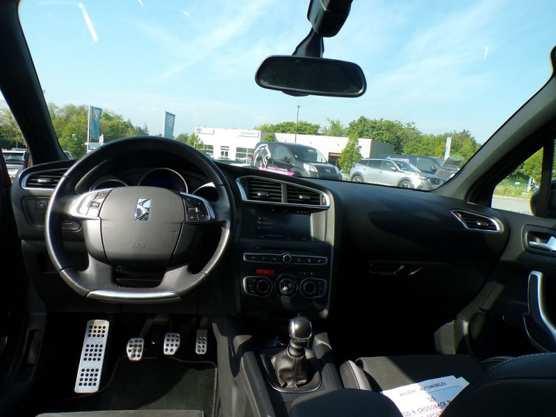 Photo 8 de l'offre de DS DS 4 CROSSBACK BLUEHDI 120 SPORT CHIC S&S à 16990€ chez Mézière Automobiles