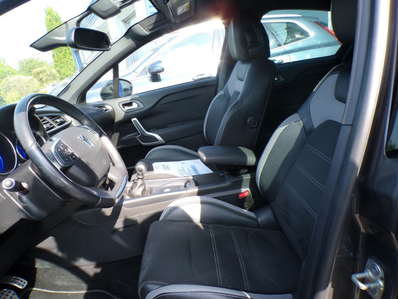 Photo 6 de l'offre de DS DS 4 CROSSBACK BLUEHDI 120 SPORT CHIC S&S à 16990€ chez Mézière Automobiles