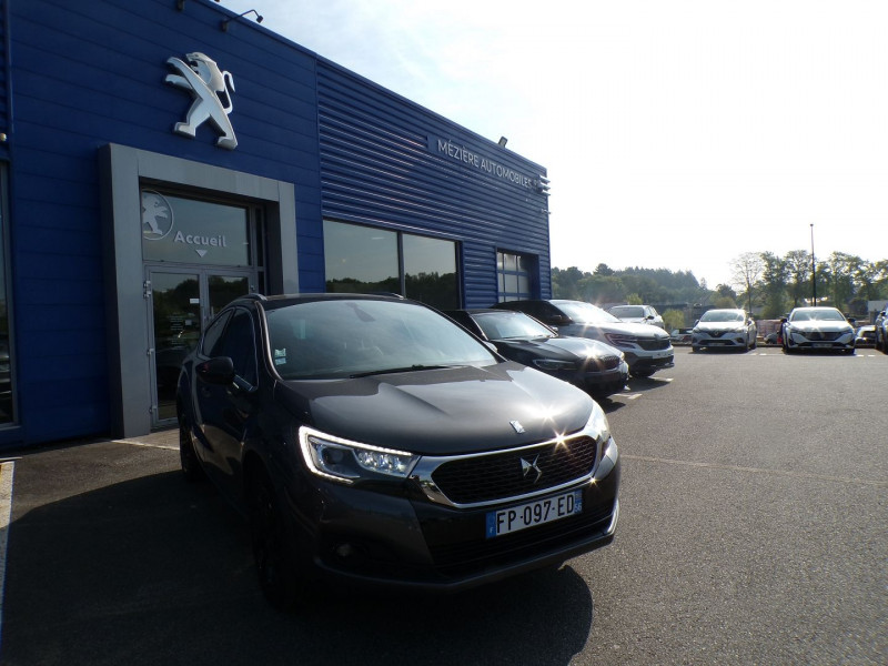 Photo 2 de l'offre de DS DS 4 CROSSBACK BLUEHDI 120 SPORT CHIC S&S à 16990€ chez Mézière Automobiles