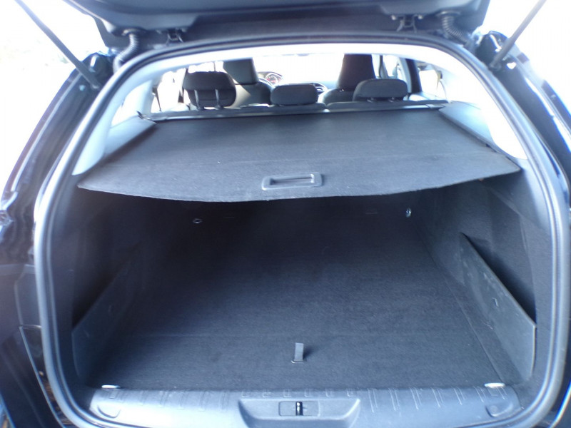 Photo 5 de l'offre de PEUGEOT 308 SW 1.5 BLUEHDI 130CH S&S ALLURE EAT8 à 15990€ chez Mézière Automobiles