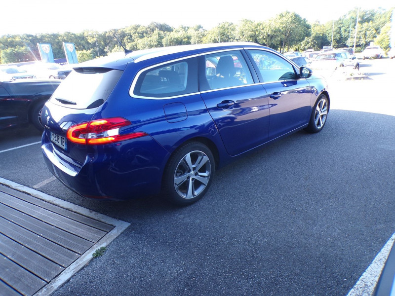 Photo 3 de l'offre de PEUGEOT 308 SW 1.2 PURETECH 130CH E6.C S&S ALLURE 6CV à 14990€ chez Mézière Automobiles