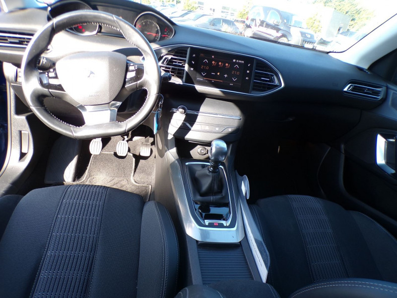 Photo 8 de l'offre de PEUGEOT 308 SW 1.2 PURETECH 130CH E6.C S&S ALLURE 6CV à 14990€ chez Mézière Automobiles