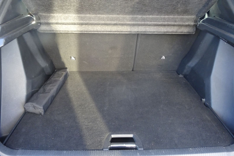 Photo 5 de l'offre de PEUGEOT 2008 1.2 PURETECH 130CH S&S ALLURE à 16990€ chez Mézière Automobiles