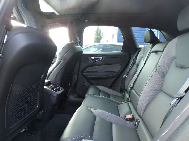 Photo 7 de l'offre de VOLVO XC60 B4 ADBLUE 197CH R-DESIGN GEARTRONIC à 39990€ chez Mézière Automobiles
