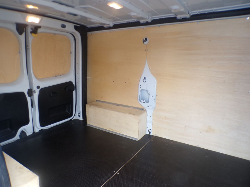 Photo 6 de l'offre de RENAULT TRAFIC III FG L1H1 3T 2.0 BLUE DCI 130CH GRAND CONFORT à 25000€ chez Mézière Automobiles