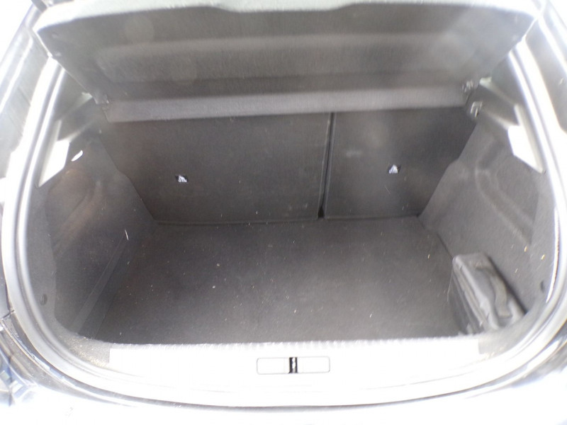 Photo 5 de l'offre de PEUGEOT 208 1.5 BLUEHDI 100CH S&S ALLURE PACK à 17990€ chez Mézière Automobiles