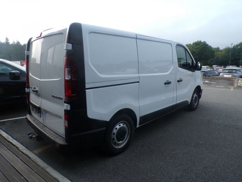 Photo 3 de l'offre de RENAULT TRAFIC III FG L1H1 3T 2.0 BLUE DCI 130CH GRAND CONFORT à 25000€ chez Mézière Automobiles